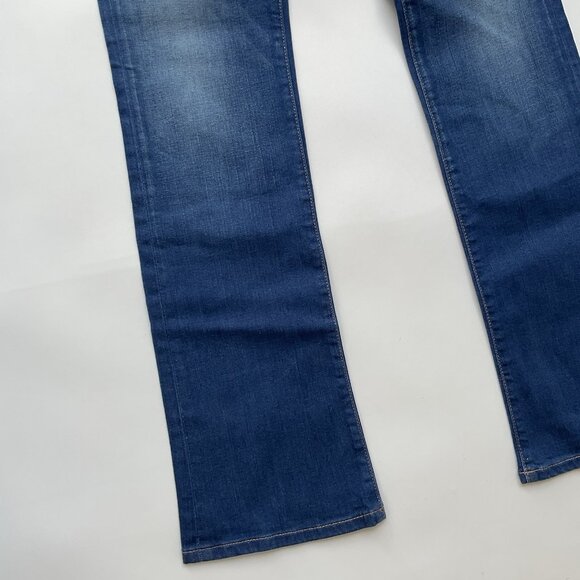 Guess Women’s Low Rise Boot Cut Jeans In Medium Blue Denim Size 27 - Picture 3 of 14